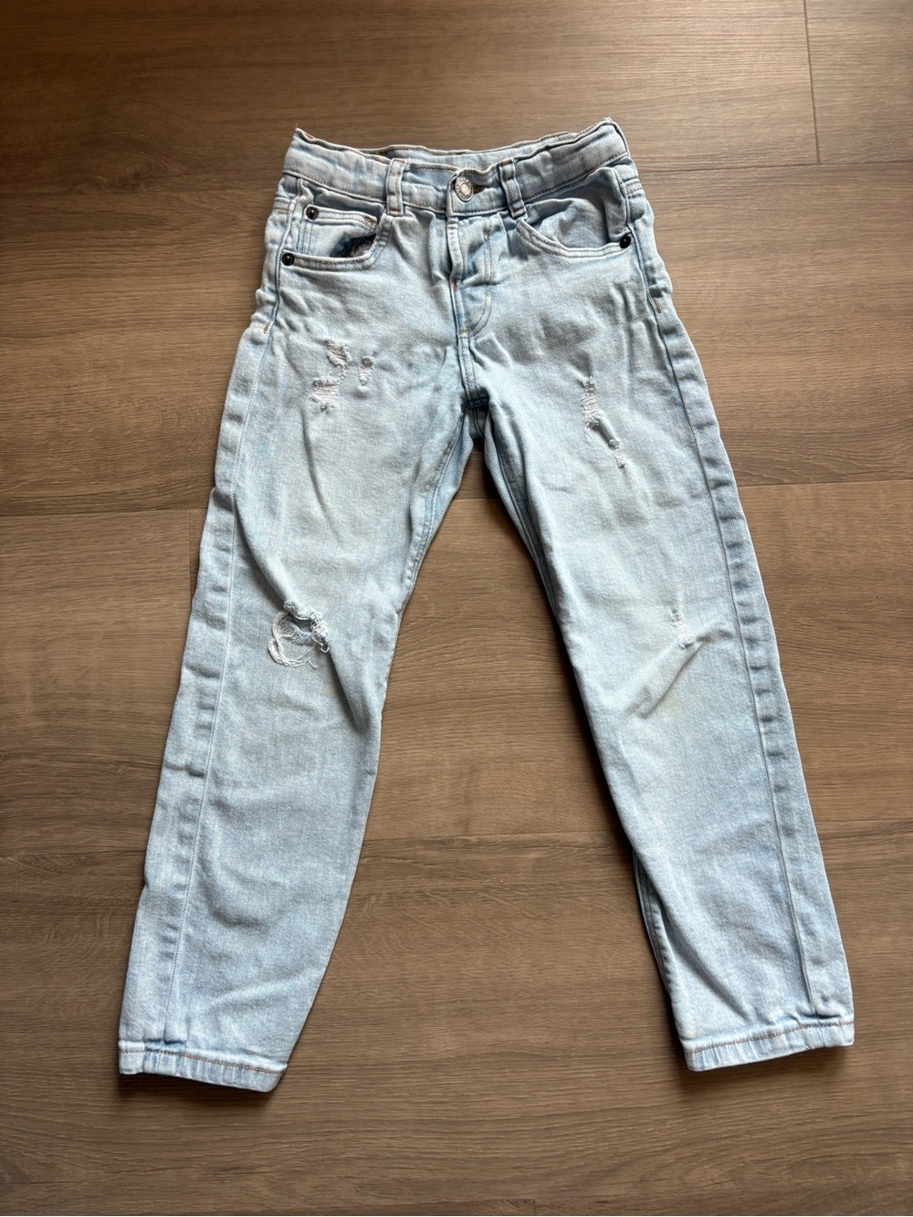 Zara Kids Light Wash Distressed Jeans - Classic Casual Fit- size 6